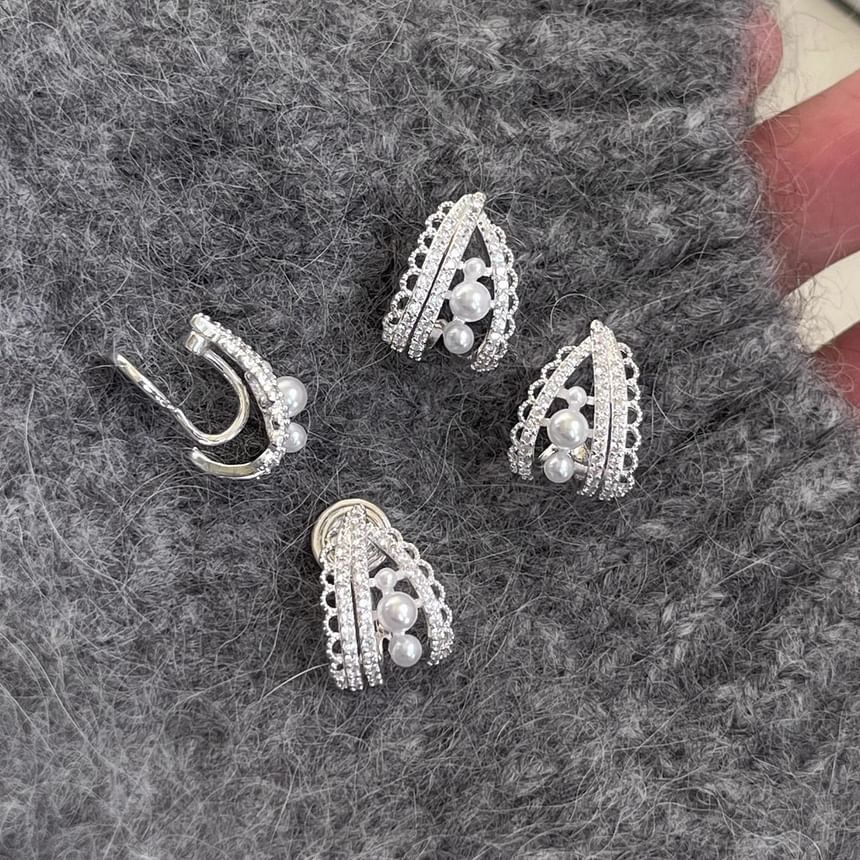 Faux Hoop Pearl Earring