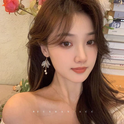 Faux Pearl Flower Drop Earring