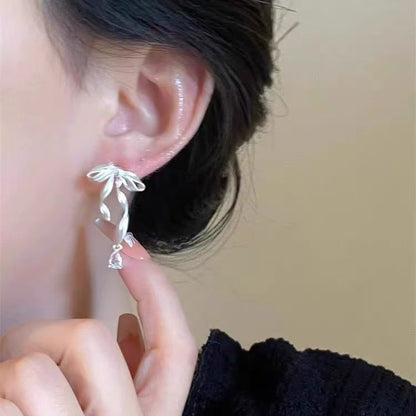 Alloy Bow Cuff Ear