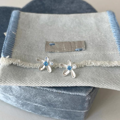 Rhinestone Floral Stud Alloy Earring