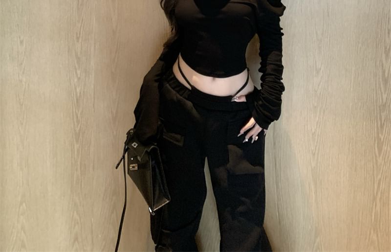 Long-Sleeve Plain Hooded Crop Tee / Low Rise Flared Cargo Pants