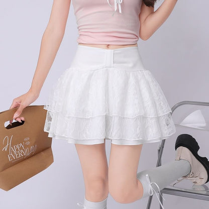 Layered Lace-Trimmed A-Line Mini Skirt at Mid Waist