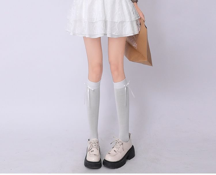 Layered Lace-Trimmed A-Line Mini Skirt at Mid Waist