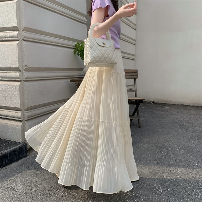 High Rise Pleated Maxi A-Line Skirt in Plain Design