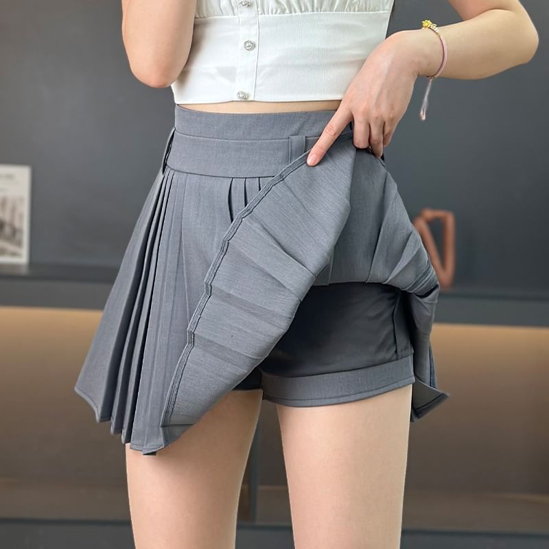 Elevated Pleated Micro Skirt with Smooth Fabric
