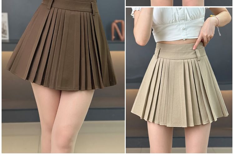 Elevated Pleated Micro Skirt with Smooth Fabric