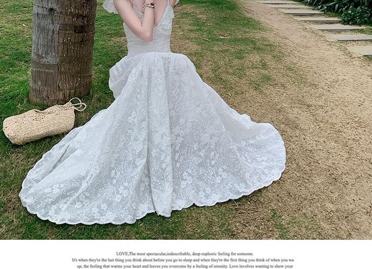 Tiered Lace Cap-Sleeve A-Line Maxi Dress