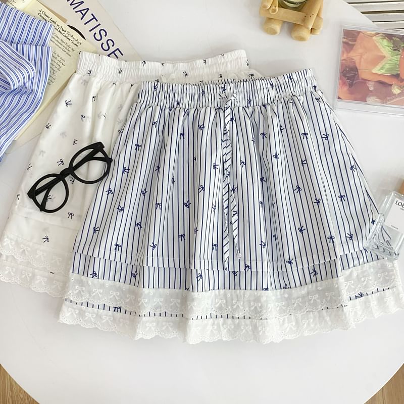 Lace-Trimmed High Waist Mini Skirt
