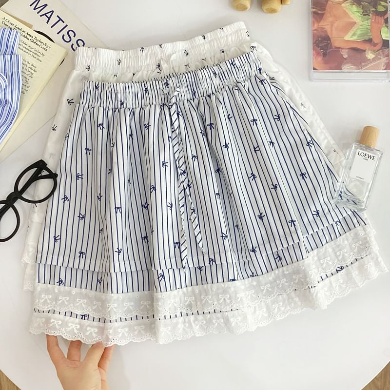 Lace-Trimmed High Waist Mini Skirt