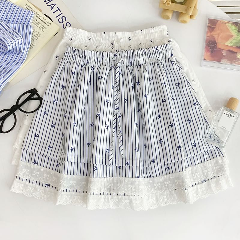 Lace-Trimmed High Waist Mini Skirt