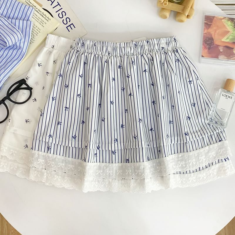 Lace-Trimmed High Waist Mini Skirt