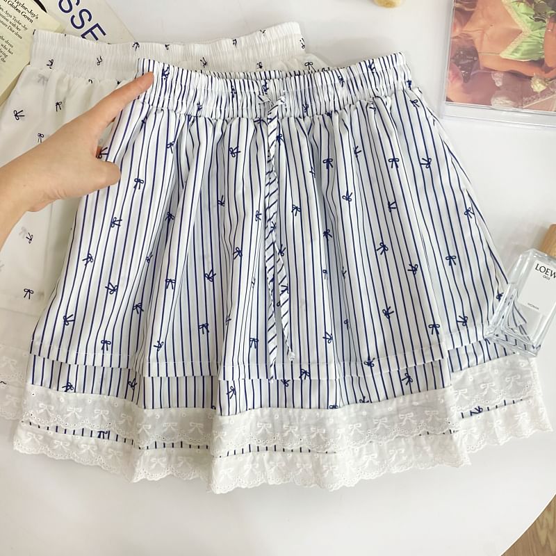 Lace-Trimmed High Waist Mini Skirt