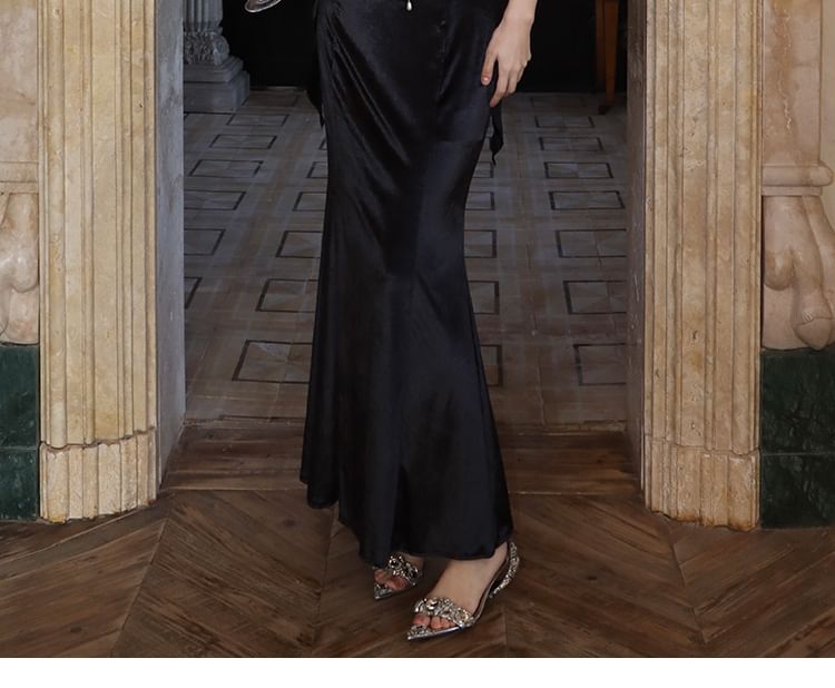 Open Back Ruched Velvet Spaghetti Strap Mermaid Dress
