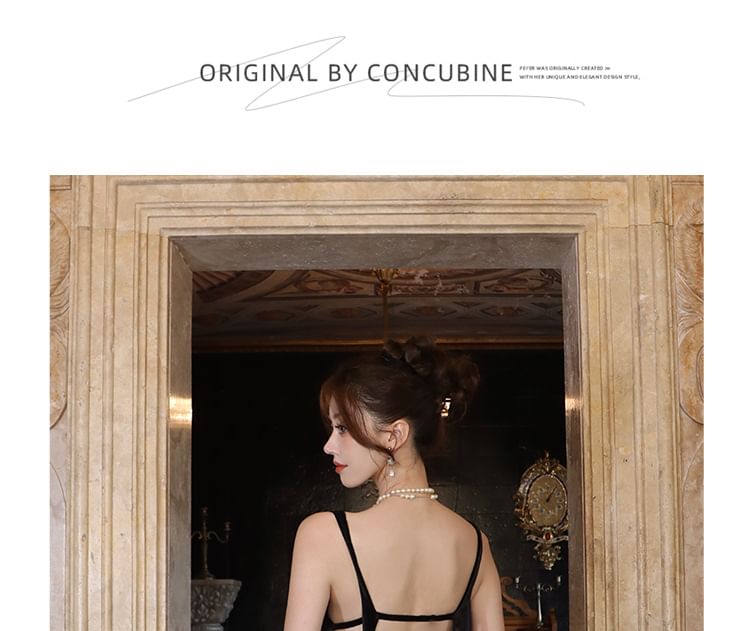 Open Back Ruched Velvet Spaghetti Strap Mermaid Dress