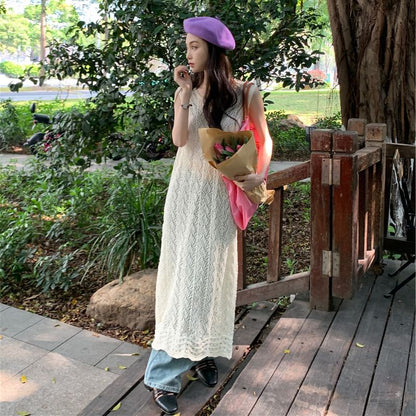 Lace V-Neck Sleeveless Shift Maxi Dress
