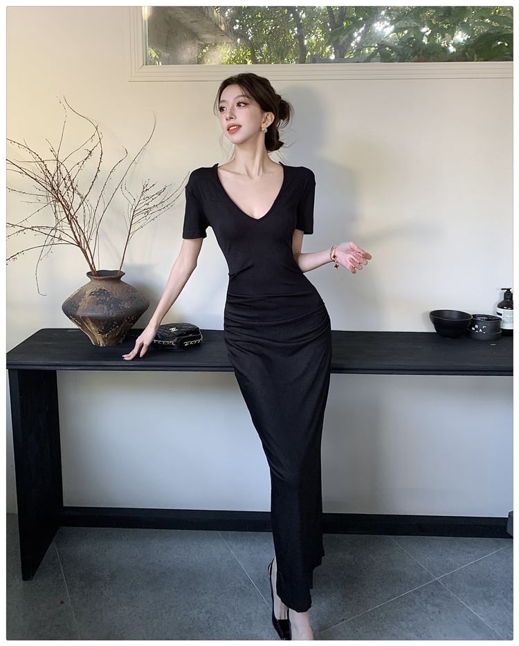 Short Sleeve V-Neck Plain Bodycon Maxi Dress