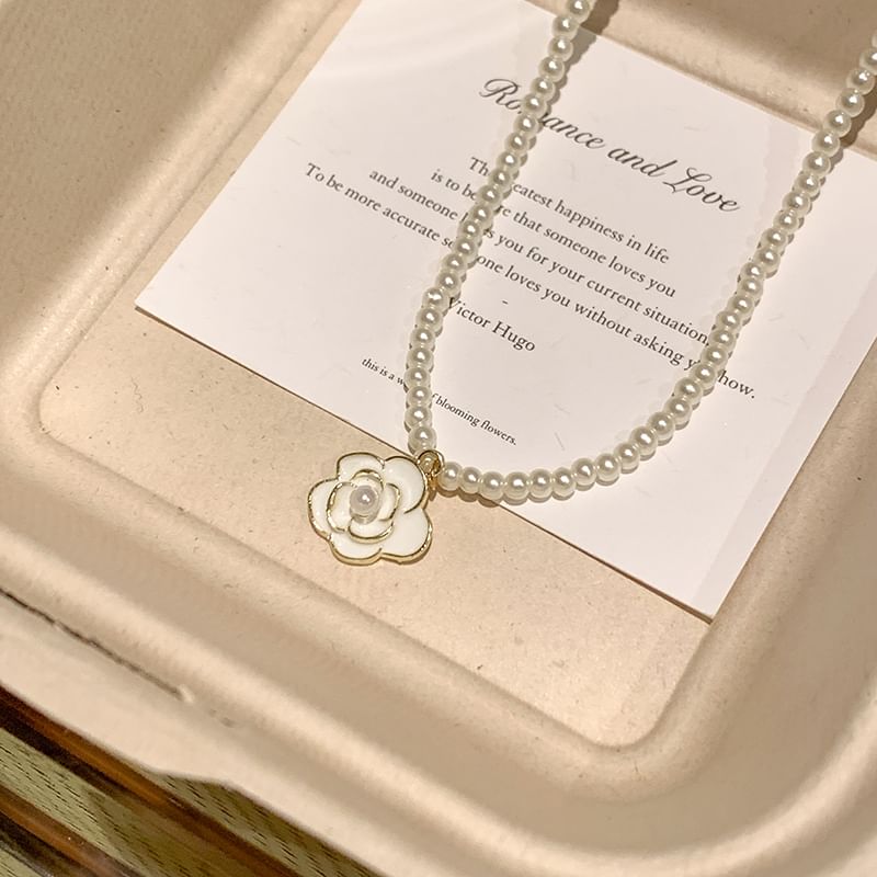 Necklace Flower Pendant