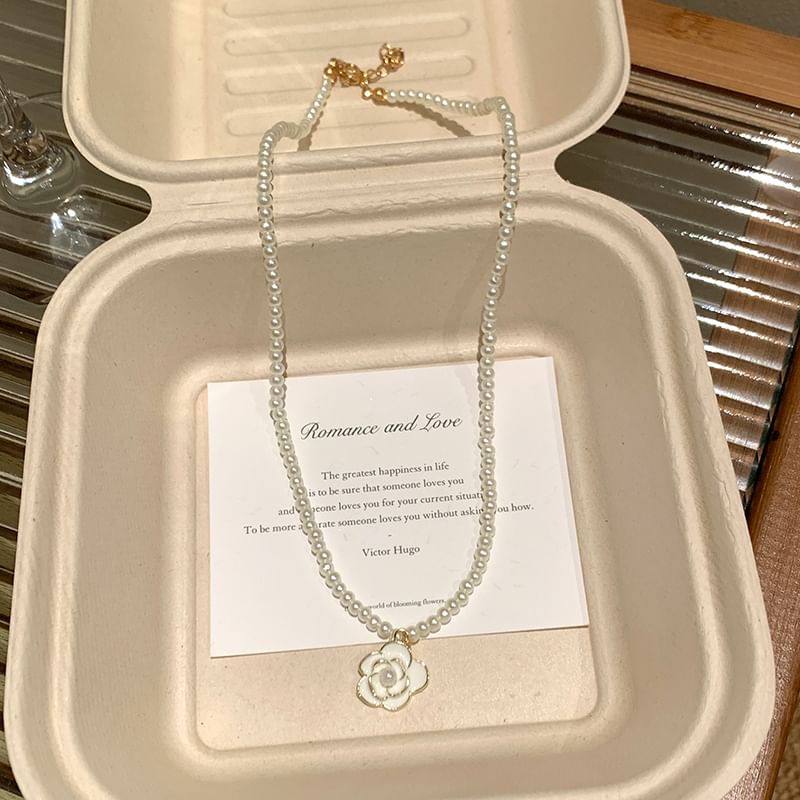 Necklace Flower Pendant