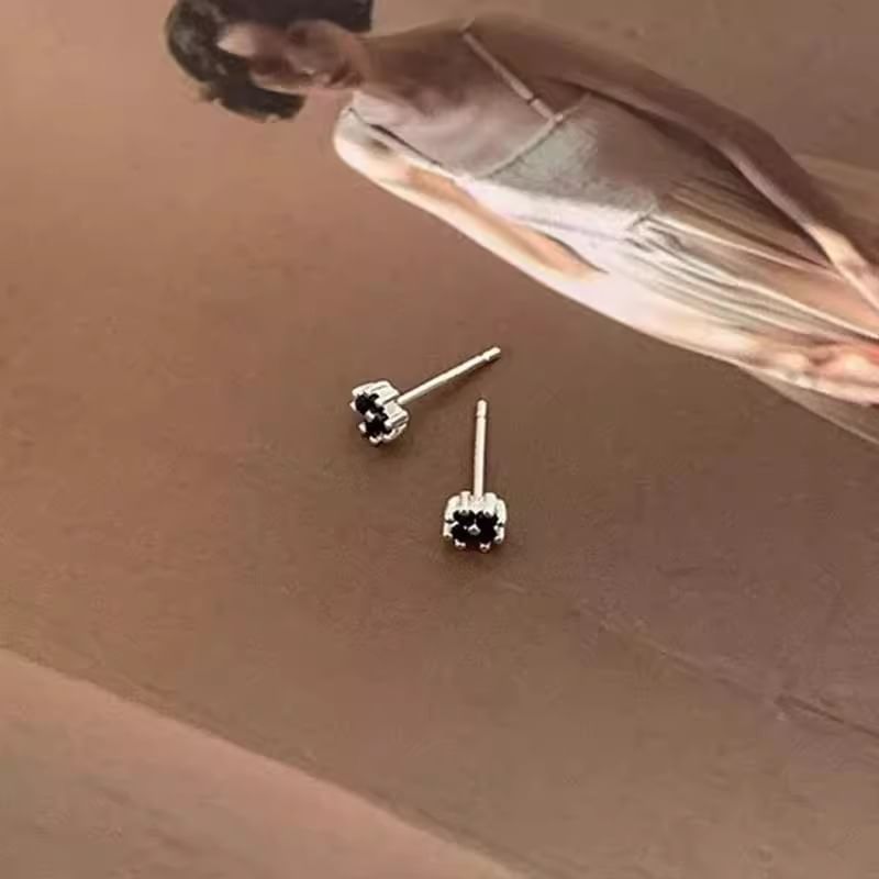 Rhinestone Flower Stud Earring