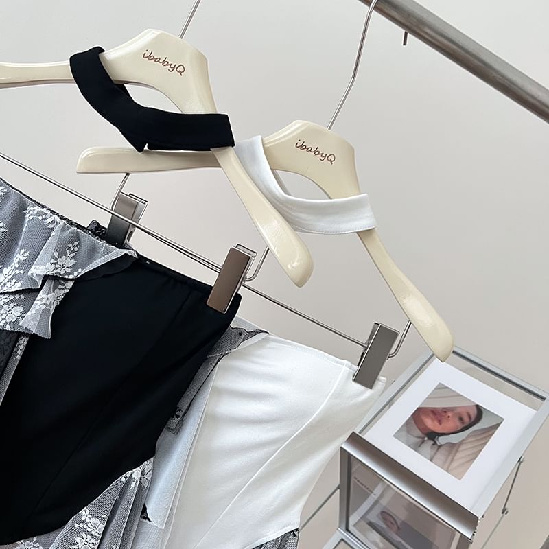 Set: Asymmetrical Lace Panel Ruffle Trim Crop Tube Top + Choker