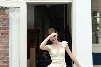 Cap-Sleeve Square Neck Lace-Up Plain Crop Top / High Rise Frill Trim Tiered Mesh Maxi A-Line Skirt