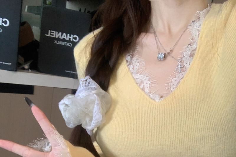 Long Sleeve V-Neck Ribbed Lace Trim Top