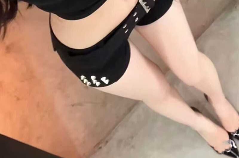 Buckled Waist Denim Hot Pants