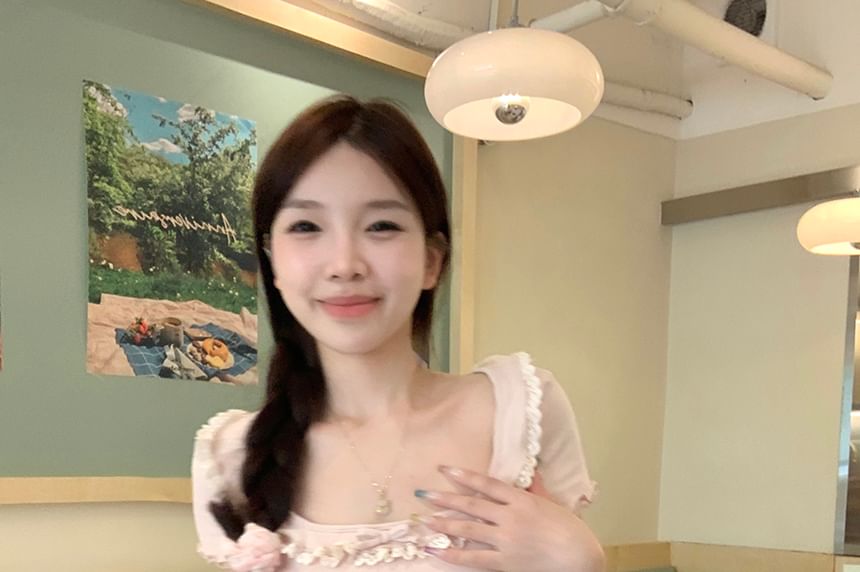 Short-Sleeve Square-Neck Plain Lace Ruffled Tee