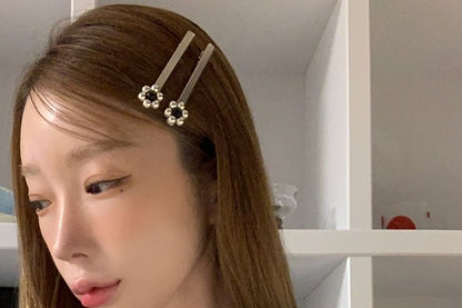 of Hair 2: Beaded Set Flower Clip