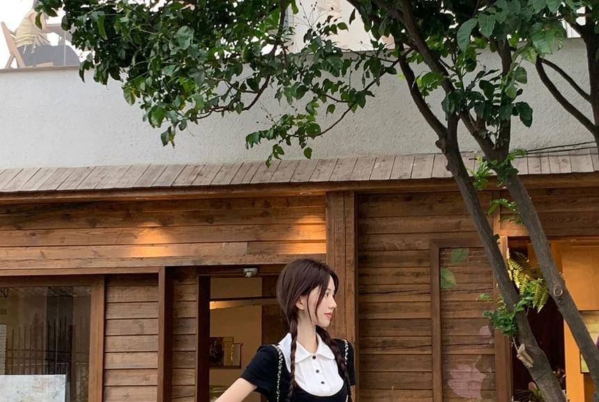 Two Tone Slim Tee with Elastic Waist Midi Flared Skirt