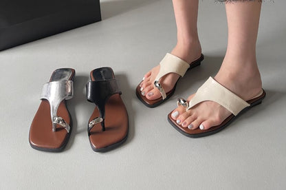 Square Toe Loop Toe Slide Sandals