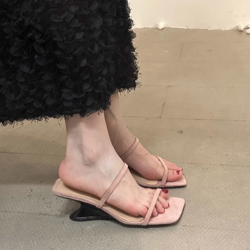Low Heel Square Toe Strap Sandals