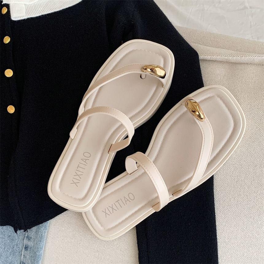 Toe Loop Slide Sandals