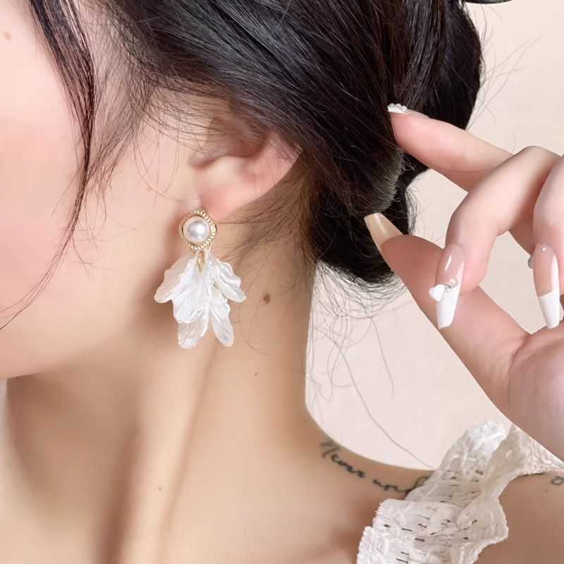 Earring Petal Pearl Faux Statement Alloy