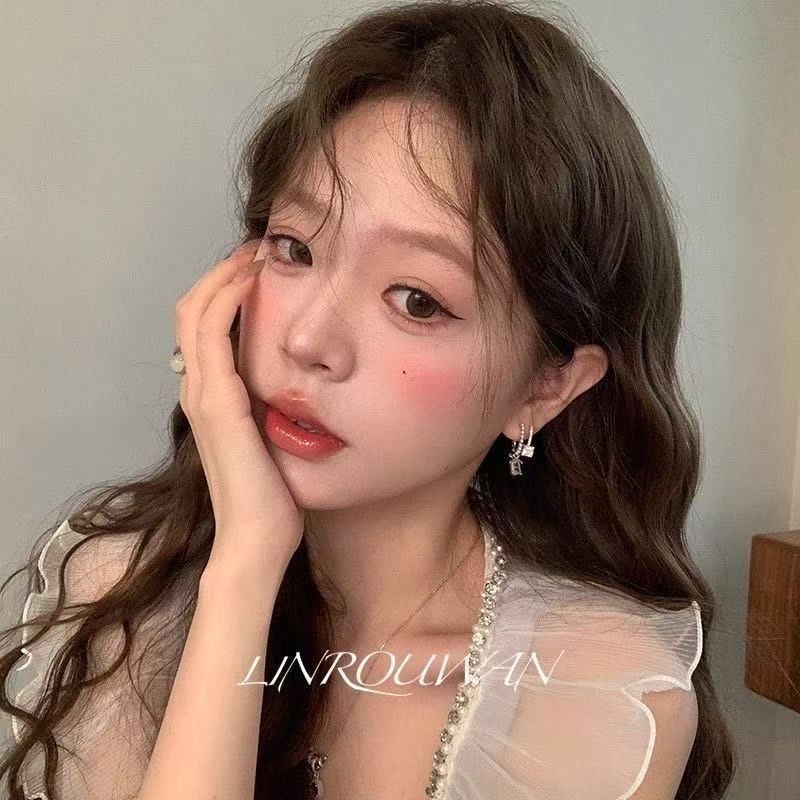 Rhinestone Alloy Drop Earring