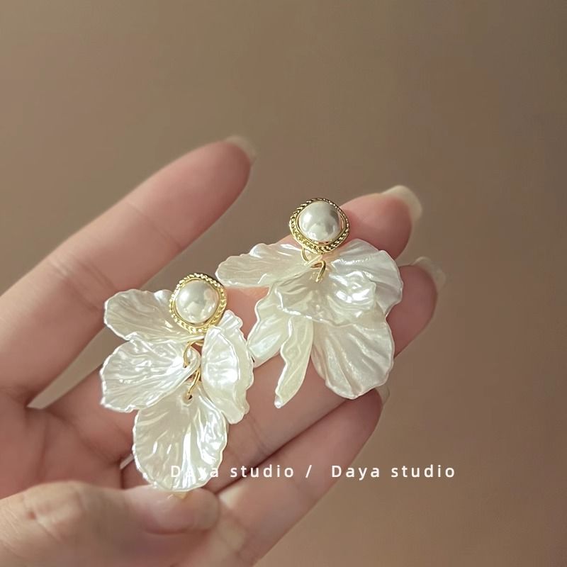 Pearl Faux Petal Statement Earring Alloy