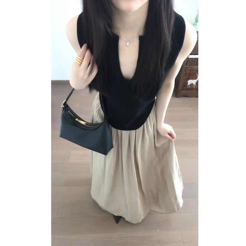 High-Rise Plain Maxi Flared Skirt