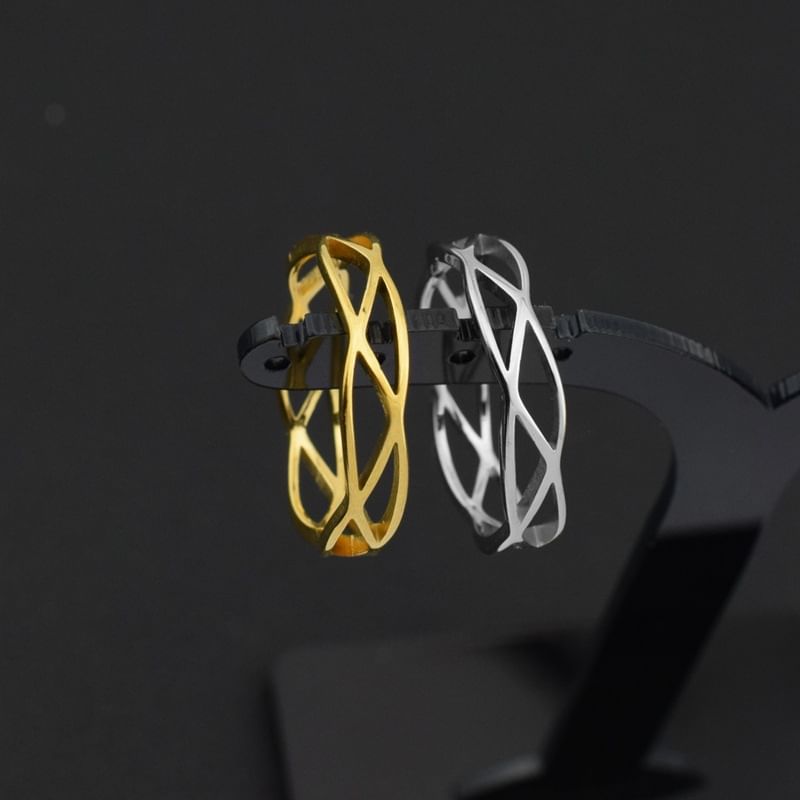 Hollow Ring