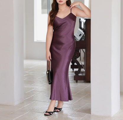 Plus-Size V-Neck Spaghetti Strap Sheath Maxi Dress