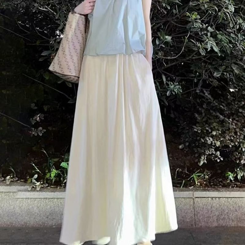 High-Rise Minimalist Midi Flared Skirt