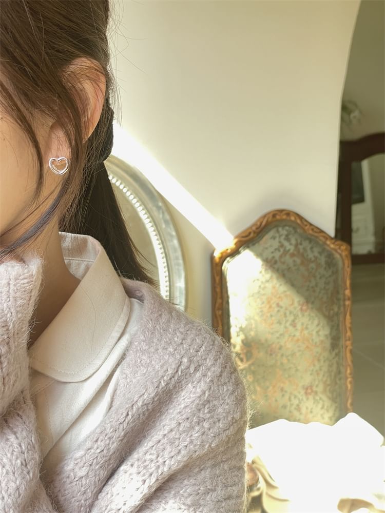 Leverback Heart Silver Sterling Ear Stud