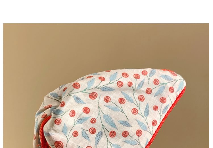 Floral Claw Fabric Hair Print