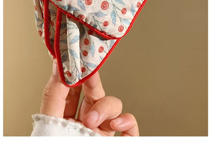 Floral Claw Fabric Hair Print