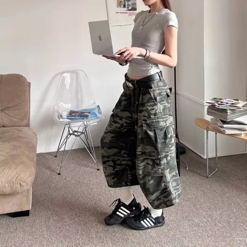 Low Waist Camouflage Cargo Capri Wide Leg Pants