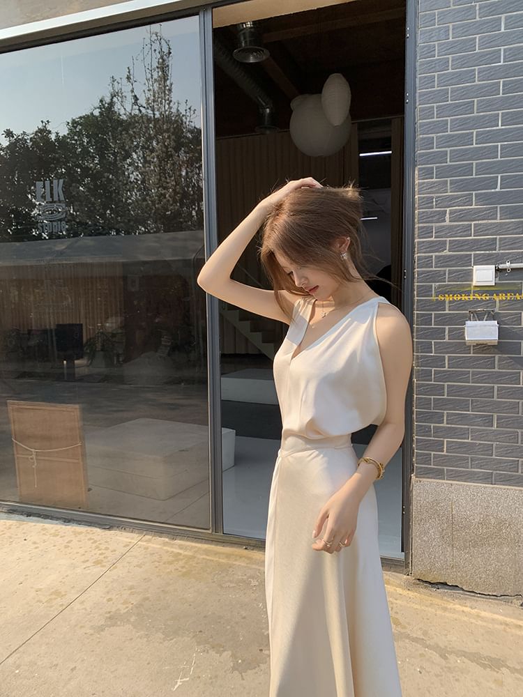 Satin V-Neck Sleeveless A-Line Maxi Dress