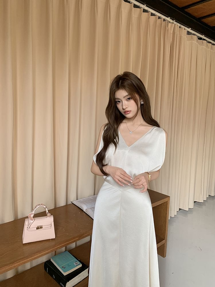 Satin V-Neck Sleeveless A-Line Maxi Dress