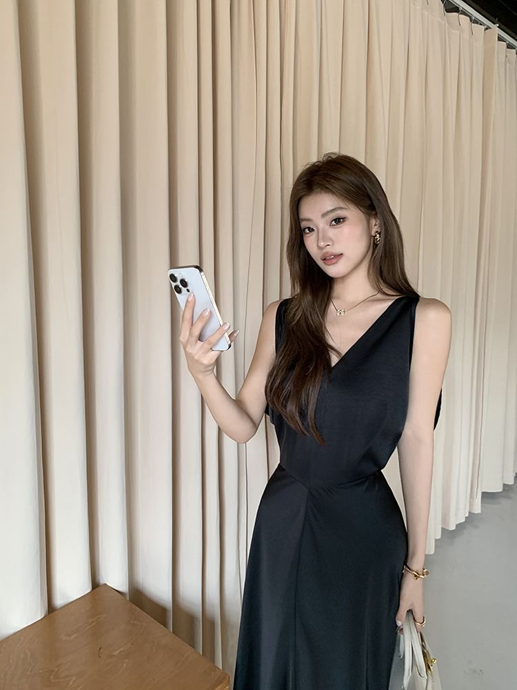 Satin V-Neck Sleeveless A-Line Maxi Dress