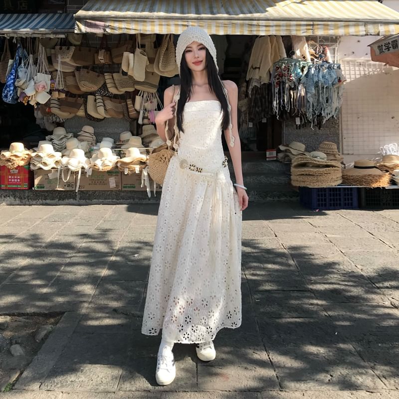 Lace Maxi A-Line Dress with Spaghetti Straps and Belt
