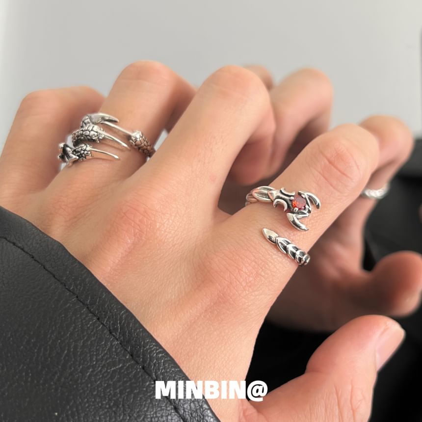 Gemstone Claw Ring