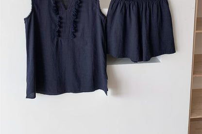 Sleeveless Notch-Neck Plain Lace-Trimmed Tassel Blouse & Mid-Rise Shorts Set